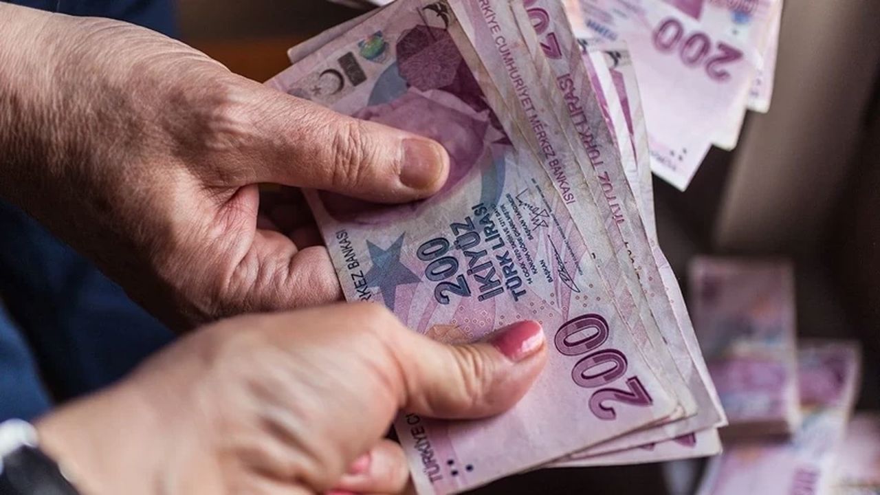 Emekli maaşları baştan güncellenerek zam yapılacak